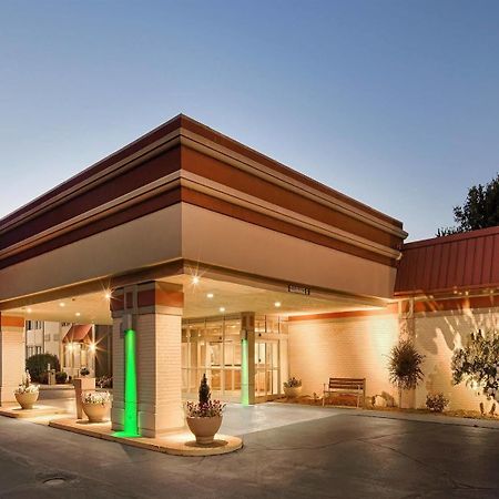 Baymont Inn & Suites Marietta Exteriér fotografie