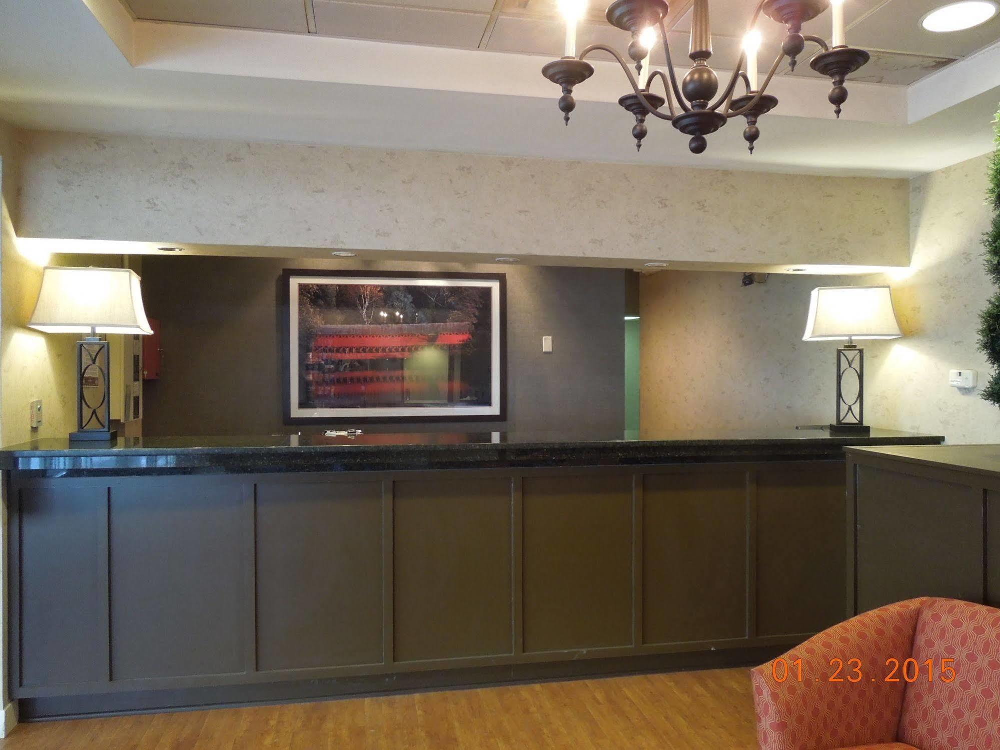 Baymont Inn & Suites Marietta Exteriér fotografie
