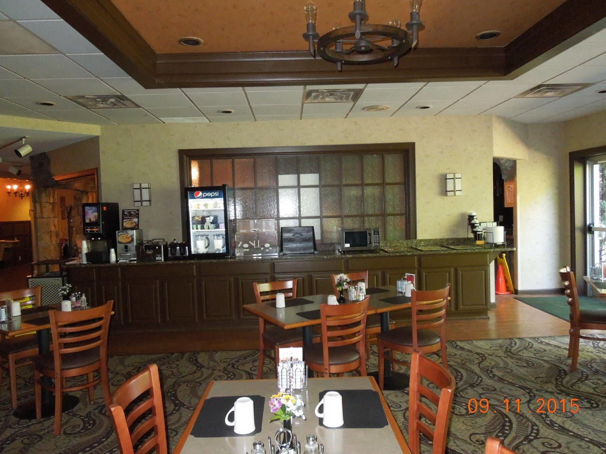 Baymont Inn & Suites Marietta Exteriér fotografie